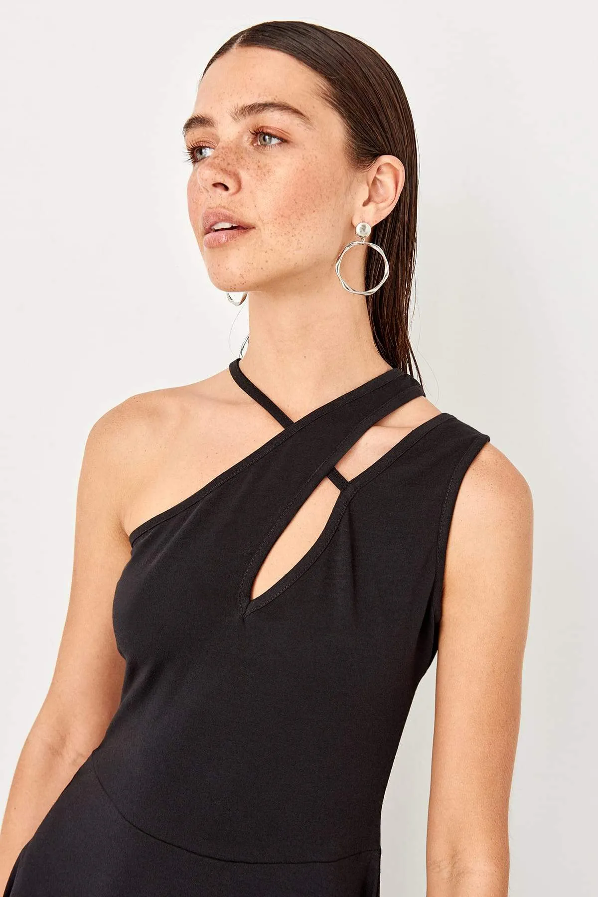 13090 Black One Shoulder Strap Dress