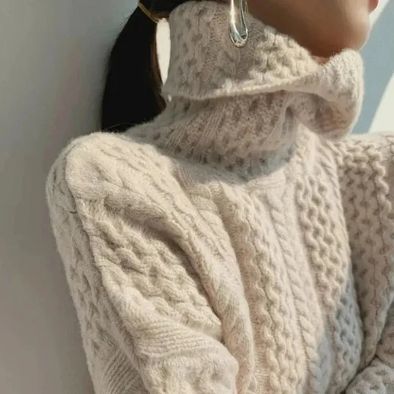 Amy - Cozy warm turtleneck sweater for ultimate comfort
