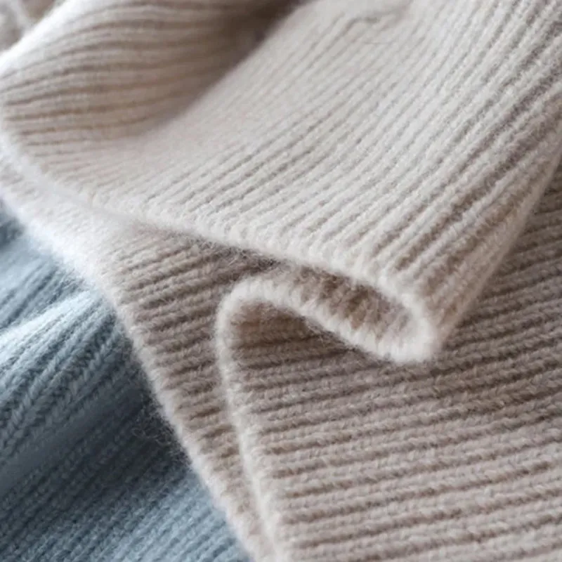 Amy - Cozy warm turtleneck sweater for ultimate comfort