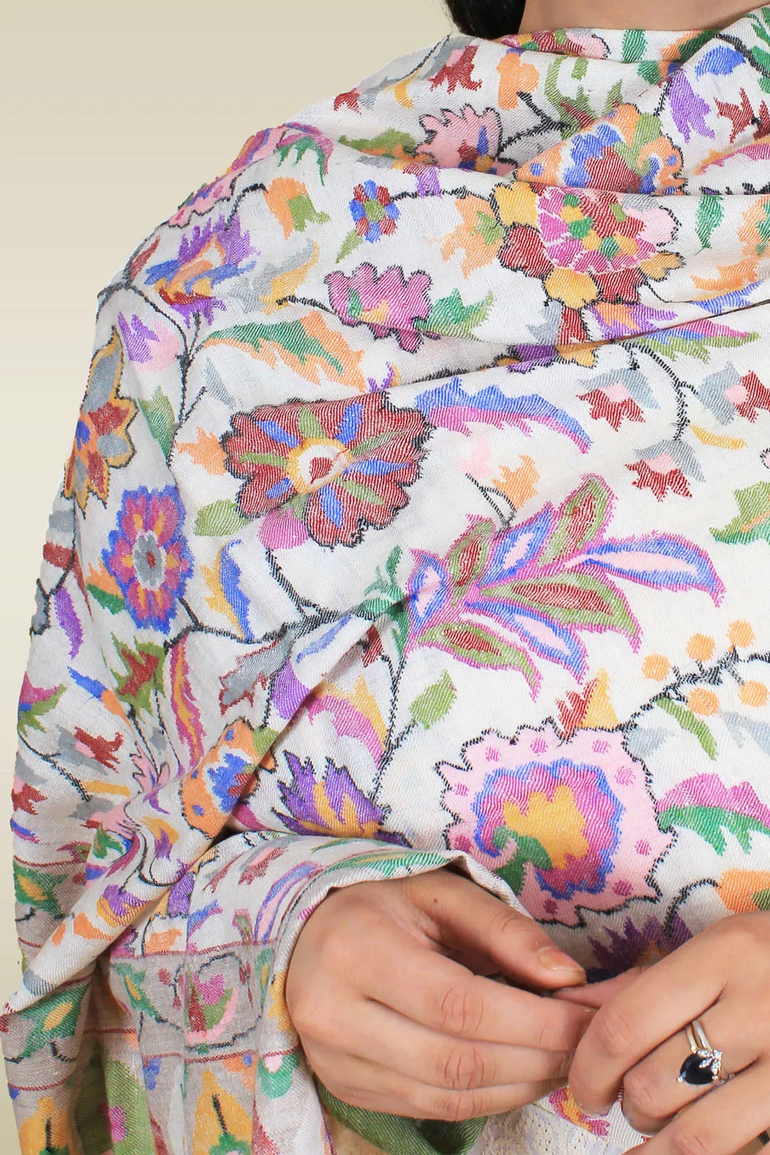 Maryam Ivory Floral Outlined Jamavar Pashmina Shawl