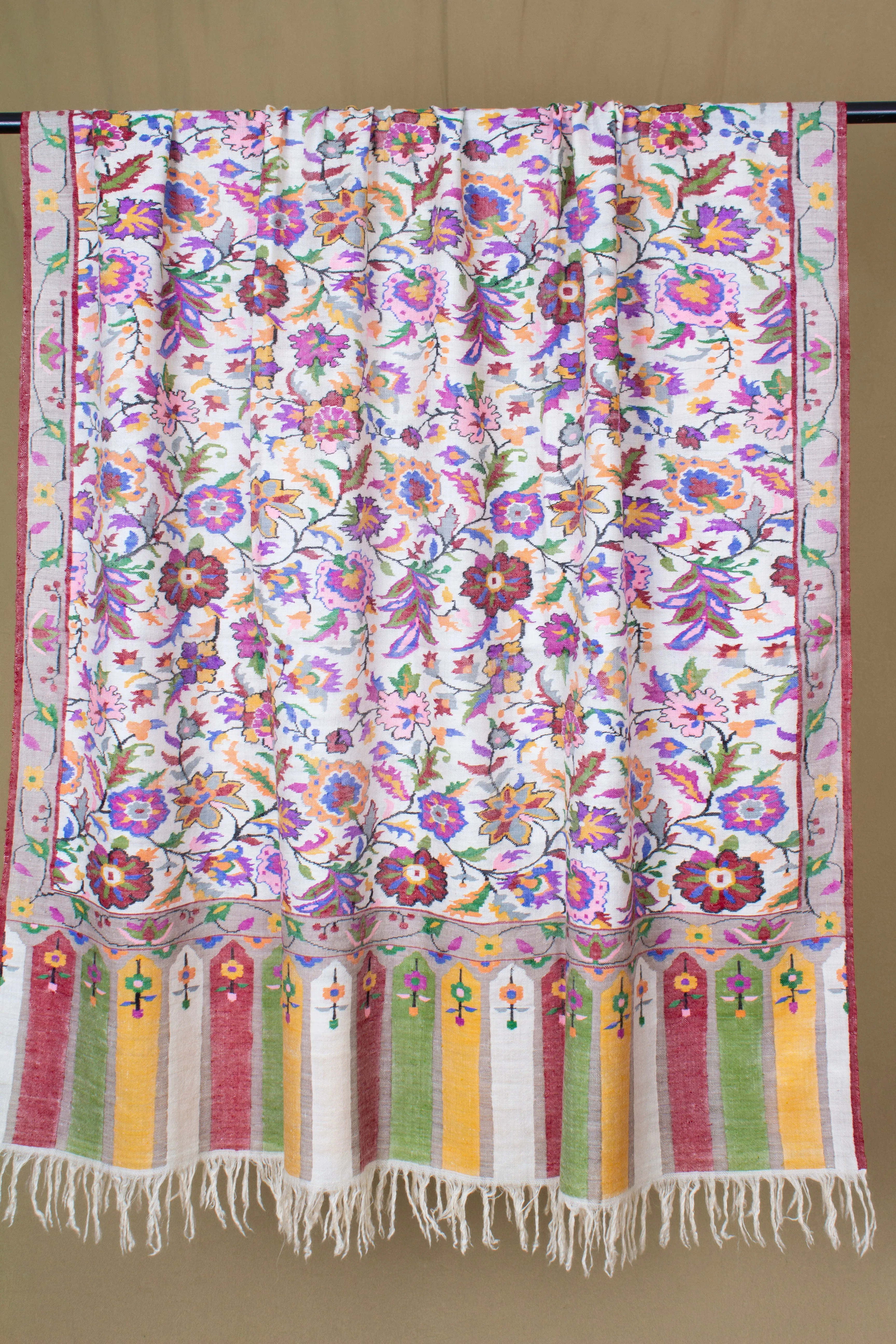 Maryam Ivory Floral Outlined Jamavar Pashmina Shawl