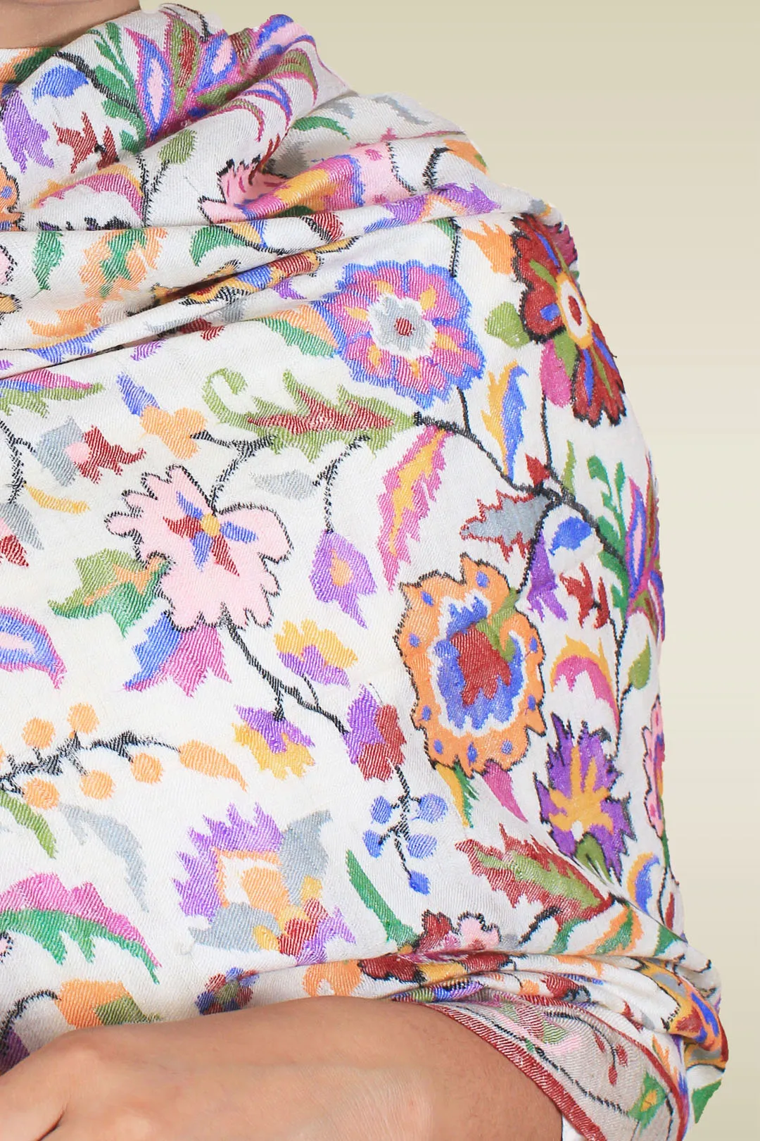Maryam Ivory Floral Outlined Jamavar Pashmina Shawl