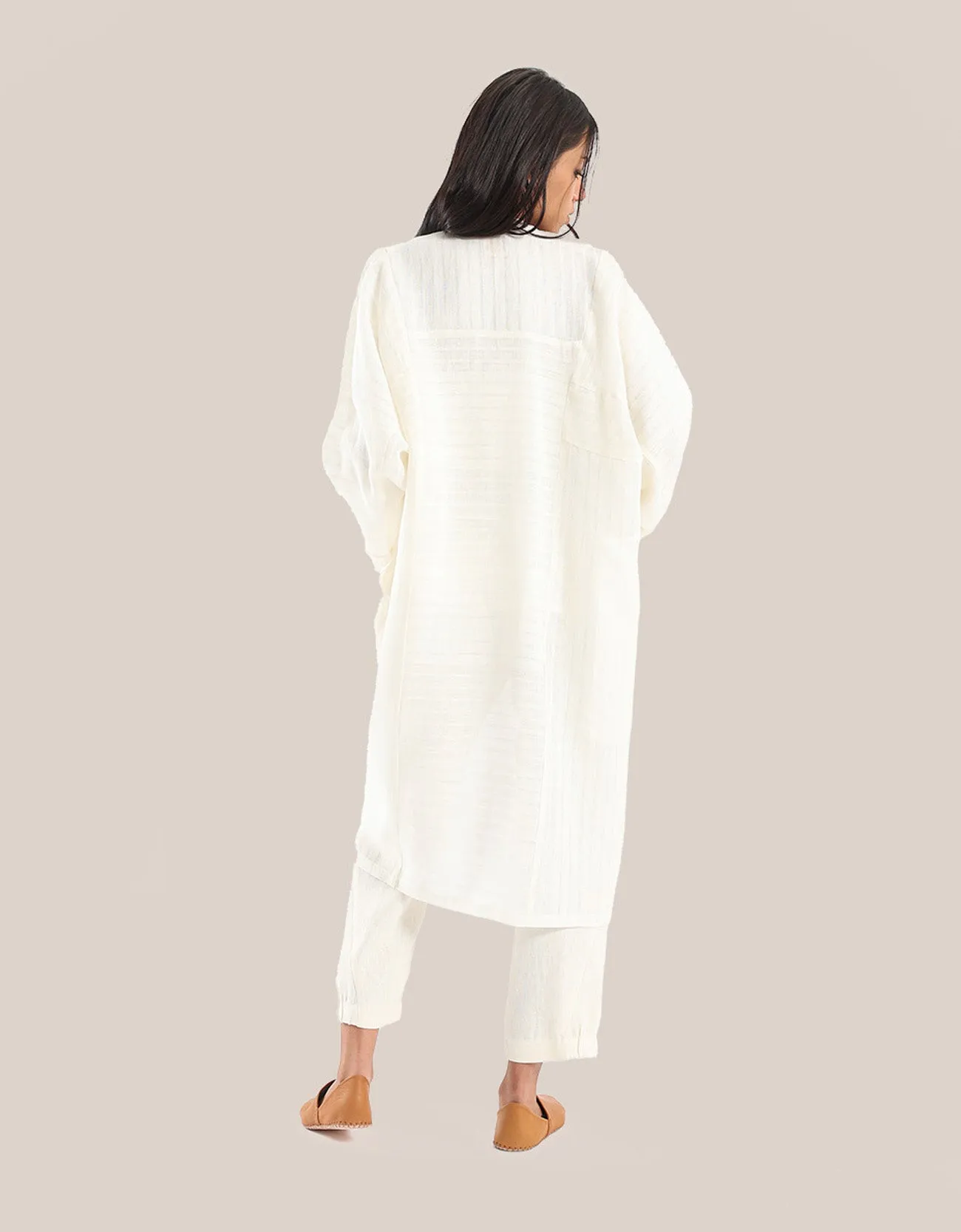 Short Loose fit coat with long sleeves