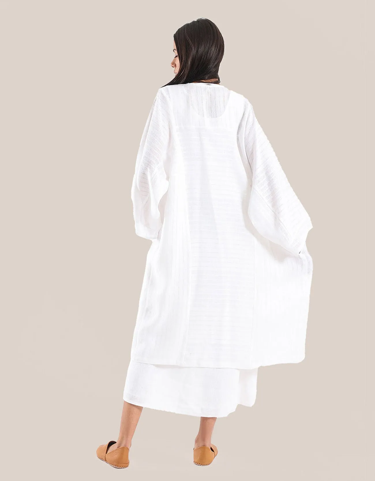 Short Loose fit coat with long sleeves