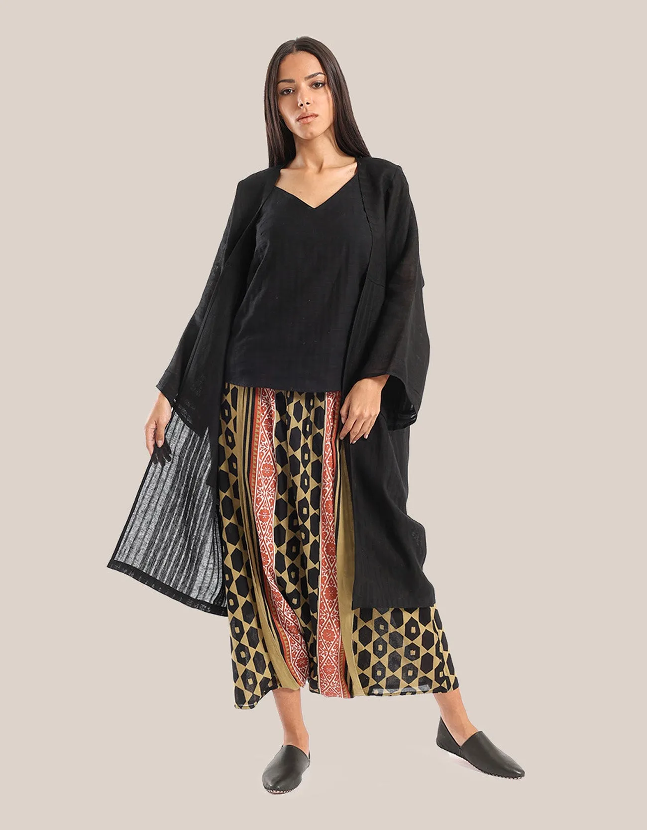 Short Loose fit coat with long sleeves