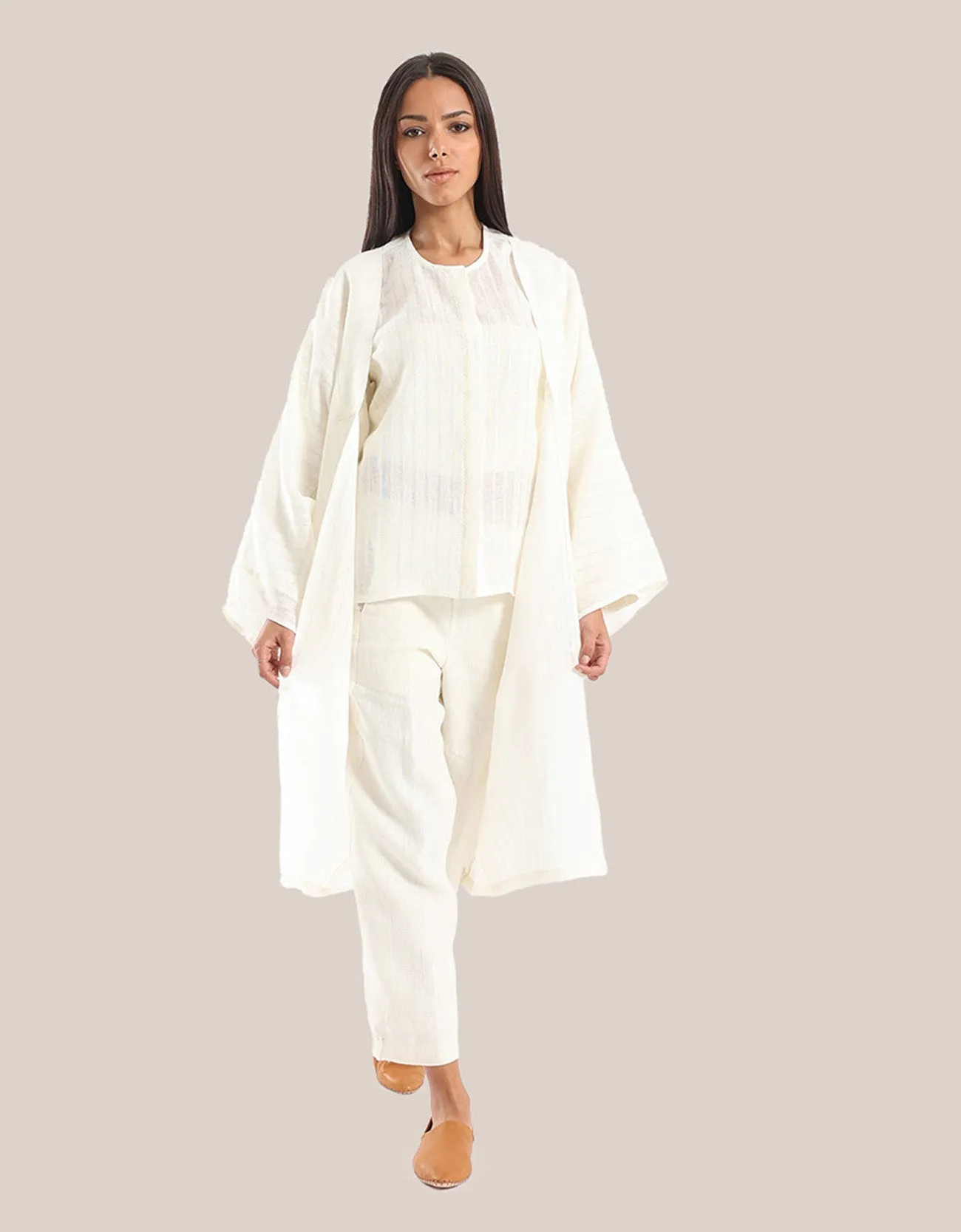 Short Loose fit coat with long sleeves