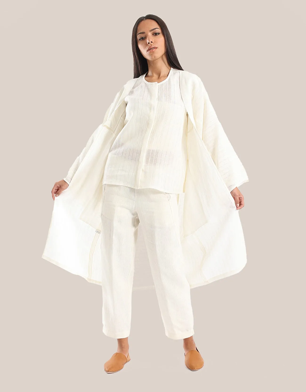 Short Loose fit coat with long sleeves