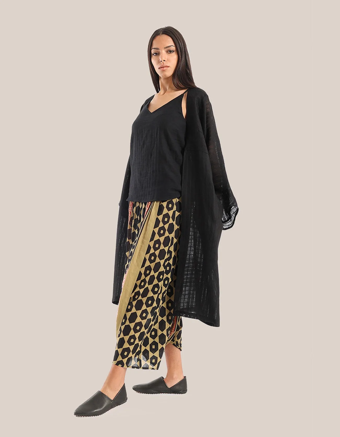 Short Loose fit coat with long sleeves