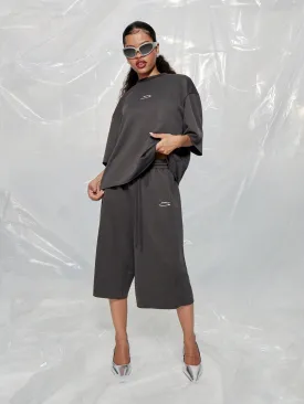 SUMWON WOMEN Oversized Drop Shoulder Raw Hem Tee With Wide Leg Pull On Jorts Two Piece Co-Ord Set