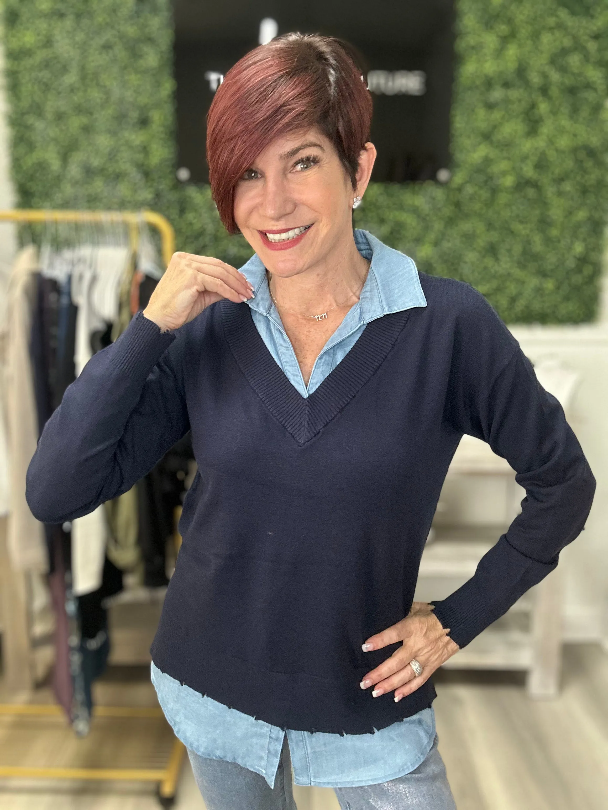 V-Neck Sweater with Poplin Shirt Collar and Hem